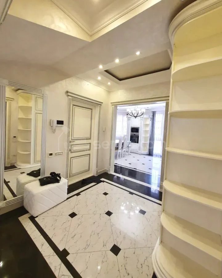 4 Սենյականոց Բնակարան Նորակառույցում, 170քմ, 3/3 հարկ, Դիզայներական Վերանորոգված