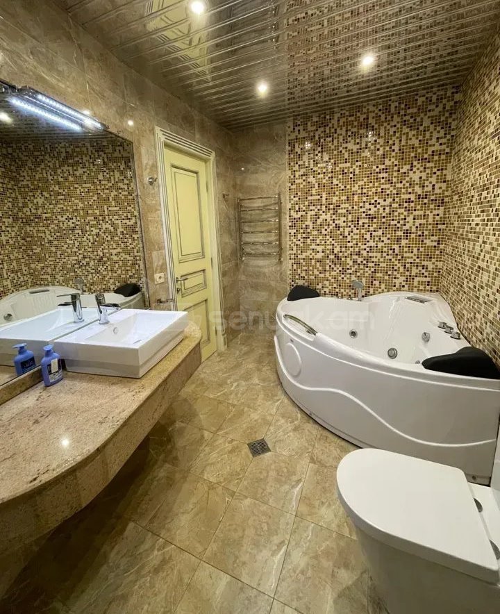 4 Սենյականոց Բնակարան Նորակառույցում, 170քմ, 3/3 հարկ, Դիզայներական Վերանորոգված