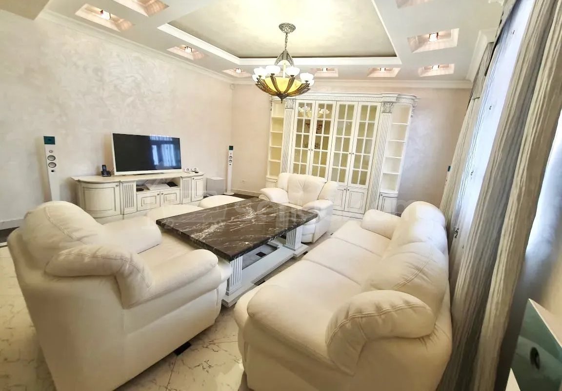 4 Սենյականոց Բնակարան Նորակառույցում, 170քմ, 3/3 հարկ, Դիզայներական Վերանորոգված