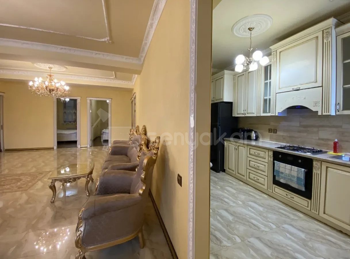 6 Սենյականոց Բնակարան Քարե Շենքում, 168քմ, 3/3 հարկ, Դիզայներական Վերանորոգված