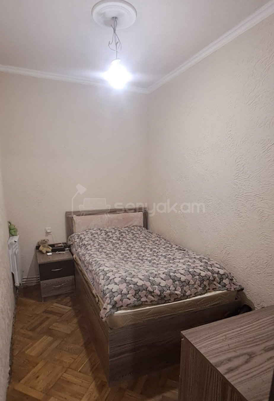 3 Սենյականոց Բնակարան, 65քմ, 2/9 հարկ, Նորմալ Վիճակում