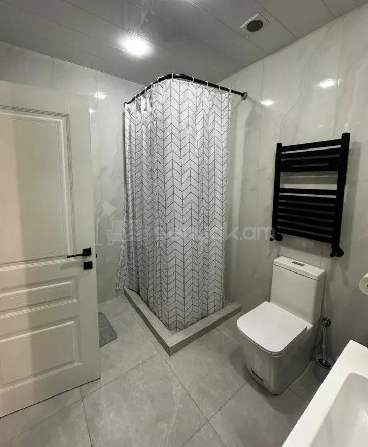 3 Սենյականոց Բնակարան Նորակառույցում, 78քմ, 3/4 հարկ, Դիզայներական Վերանորոգված