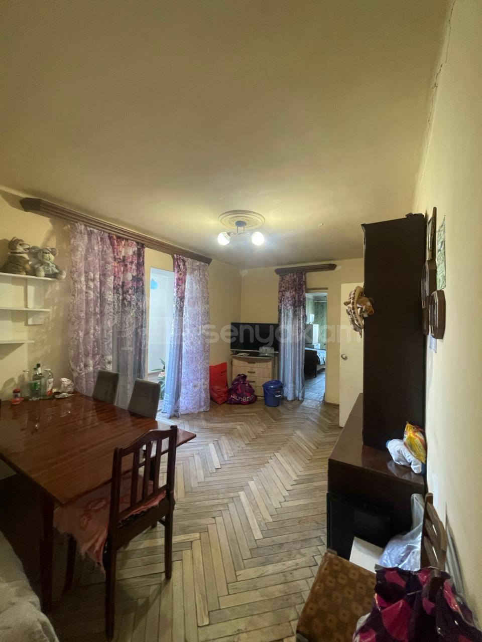 3 Սենյականոց Բնակարան Քարե Շենքում, 57քմ, 4/4 հարկ, Կոսմետիկ Վերանորոգված, Կահավորված, Արևկող