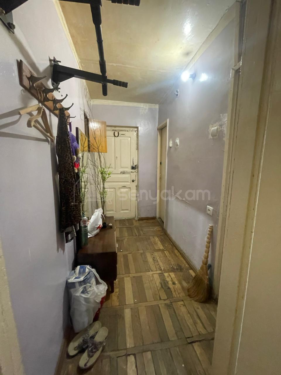 3 Սենյականոց Բնակարան Քարե Շենքում, 57քմ, 4/4 հարկ, Կոսմետիկ Վերանորոգված, Կահավորված, Արևկող