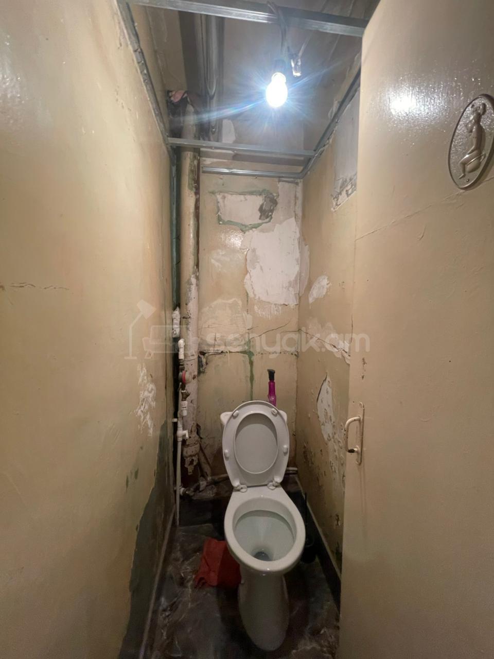 3 Սենյականոց Բնակարան Քարե Շենքում, 57քմ, 4/4 հարկ, Կոսմետիկ Վերանորոգված, Կահավորված, Արևկող