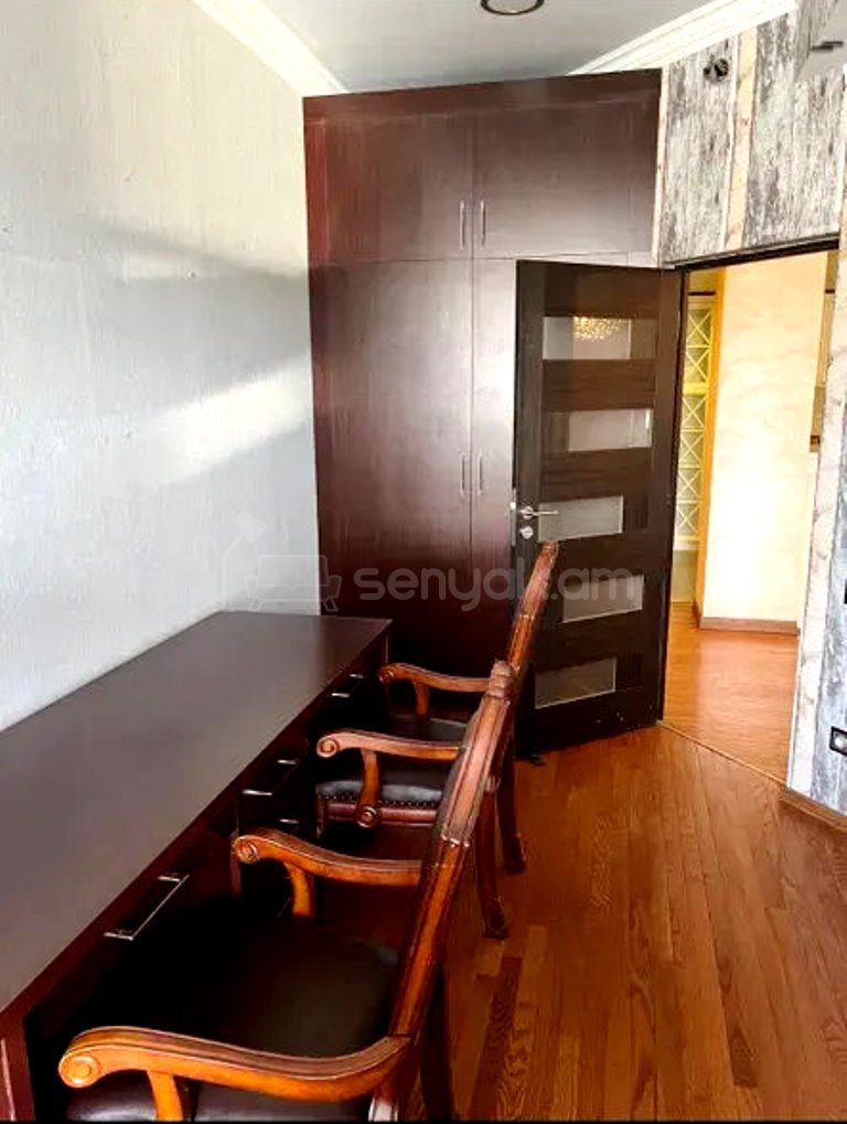 3 Սենյականոց Բնակարան, 108քմ, 8/13 հարկ, Կապիտալ Վերանորոգված