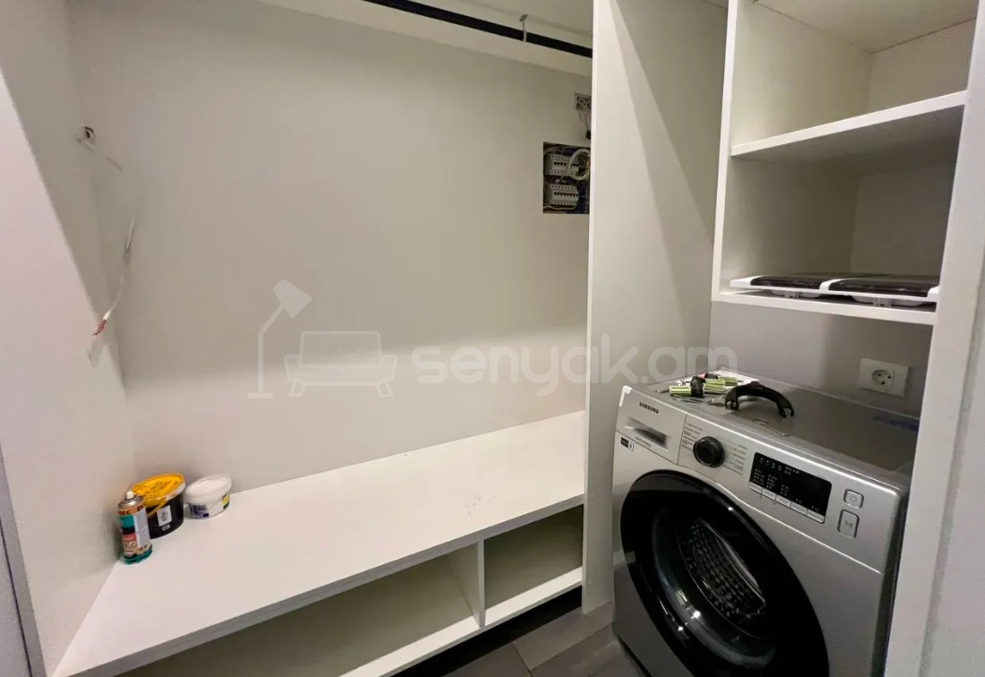 3 Սենյականոց Բնակարան Քարե Շենքում, 70քմ, 5/5 հարկ, Դիզայներական Վերանորոգված