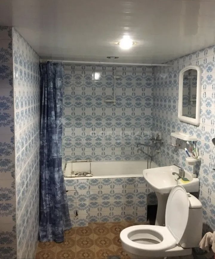 2 Սենյականոց Բնակարան Քարե Շենքում, 46քմ, 3/5 հարկ, Նորմալ Վիճակում, Կահավորված