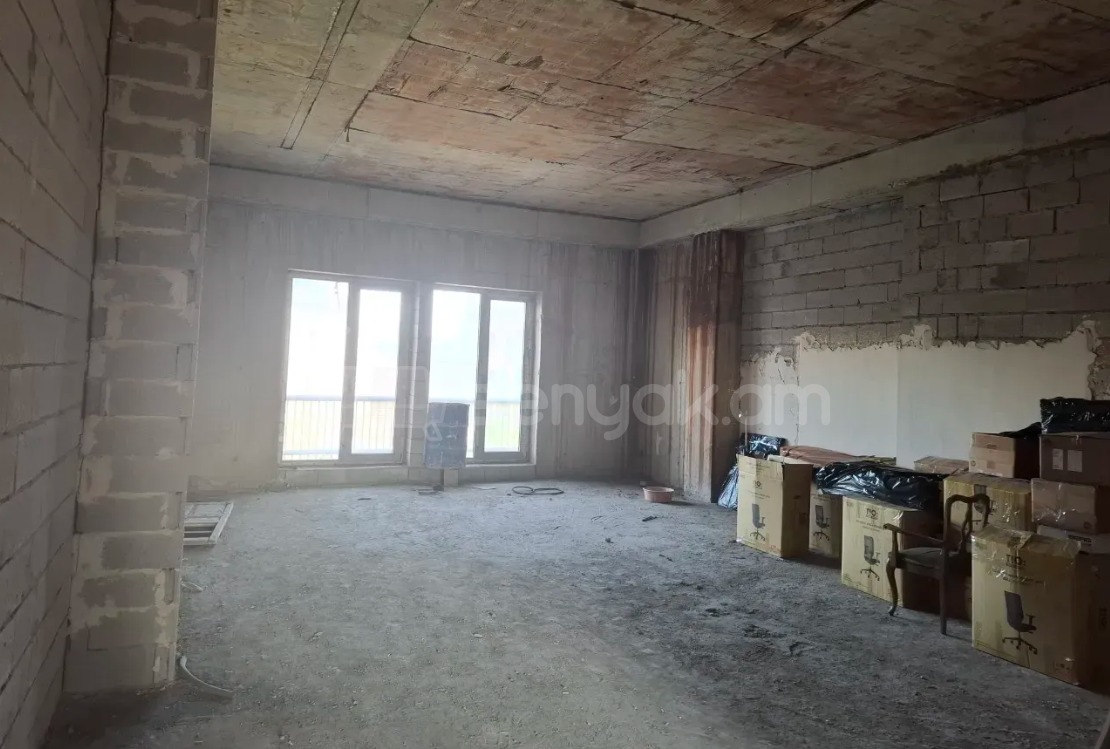 3 Սենյականոց Բնակարան Նորակառույցում, 106քմ, 3/14 հարկ, Զրոյական Վիճակում