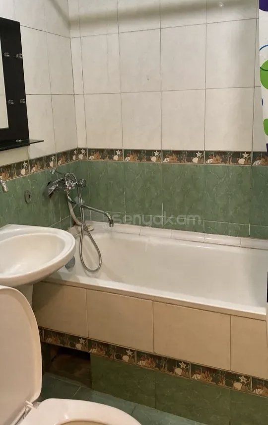 2 Սենյականոց Բնակարան, 45քմ, 3/9 հարկ, Նորմալ Վիճակում, Կահավորված, Արևկող