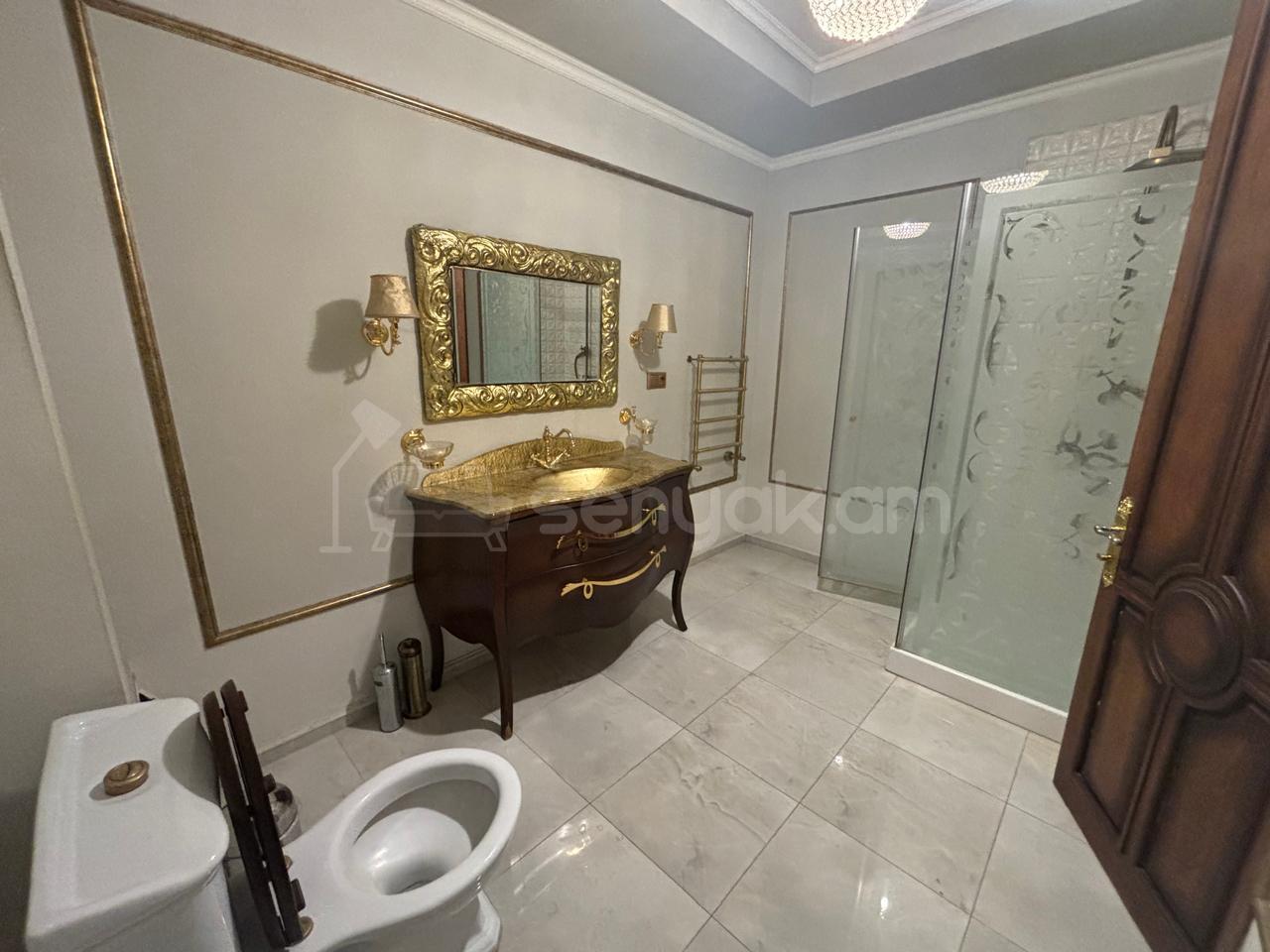 6 Սենյականոց Բնակարան, 140քմ, 1/3 հարկ, Կապիտալ Վերանորոգված