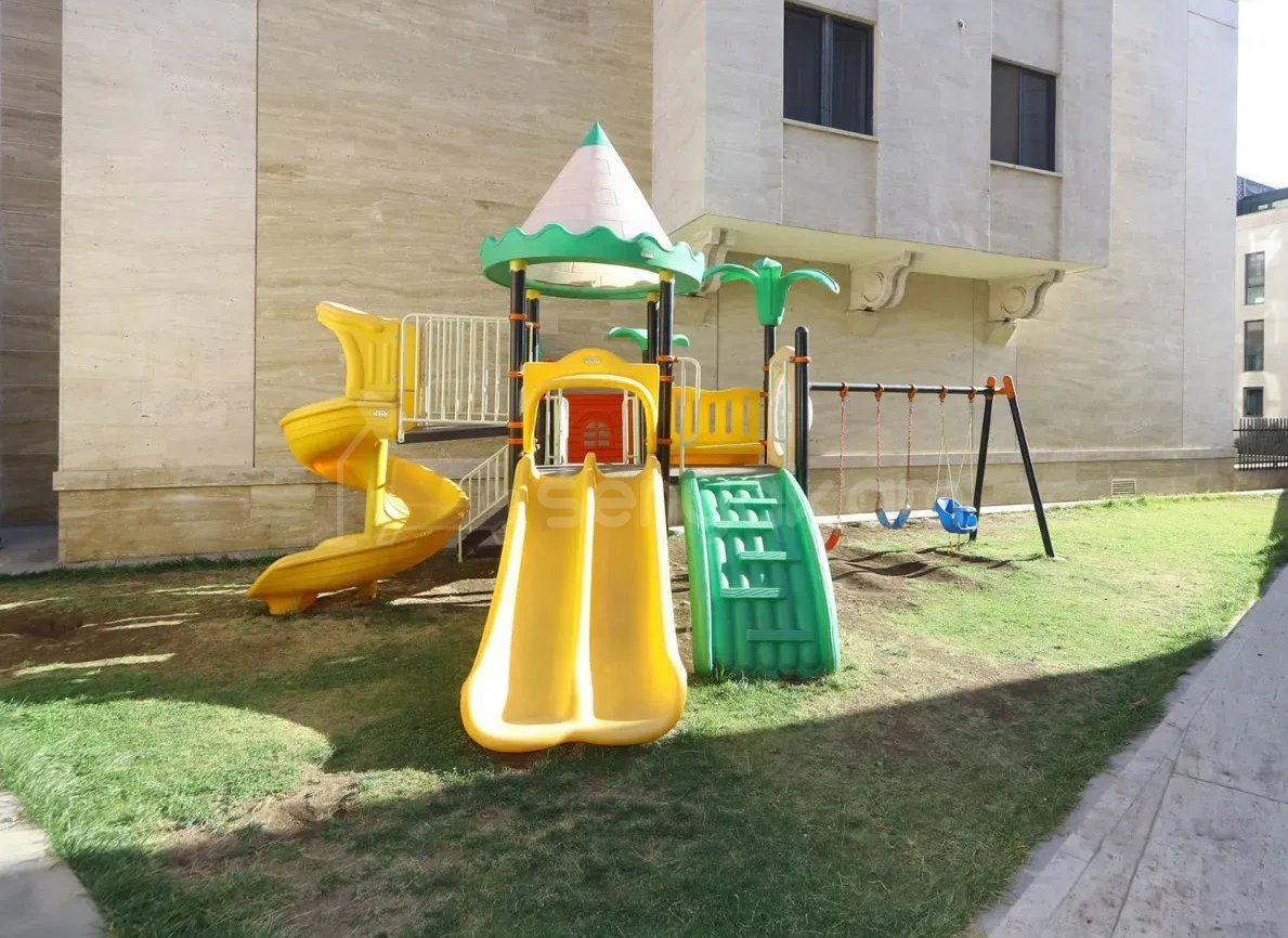 4 Սենյականոց Բնակարան Նորակառույցում, 144քմ, 1/6 հարկ, Կապիտալ Վերանորոգված