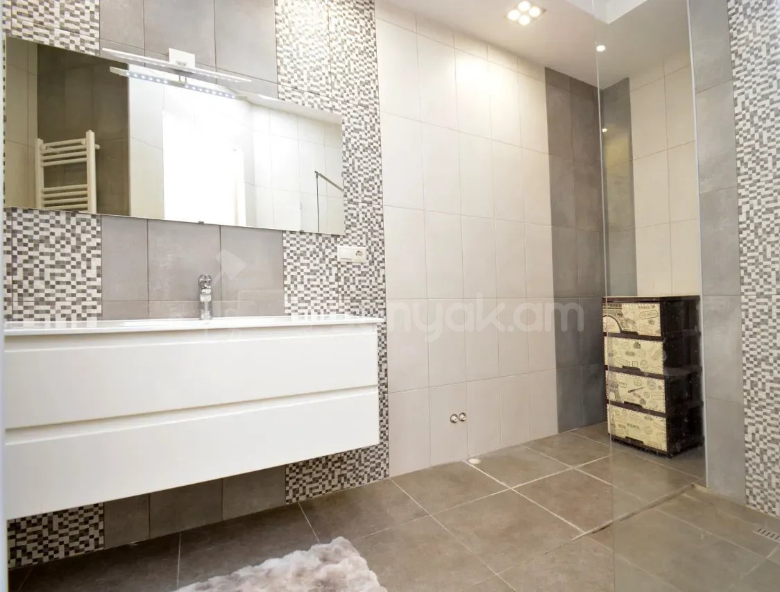 4 Սենյականոց Բնակարան Նորակառույցում, 144քմ, 1/6 հարկ, Կապիտալ Վերանորոգված