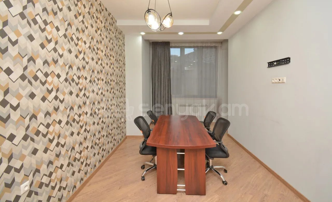 4 Սենյականոց Բնակարան Նորակառույցում, 144քմ, 1/6 հարկ, Կապիտալ Վերանորոգված