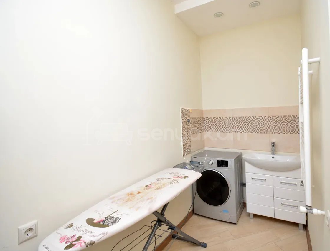 4 Սենյականոց Բնակարան Նորակառույցում, 144քմ, 1/6 հարկ, Կապիտալ Վերանորոգված