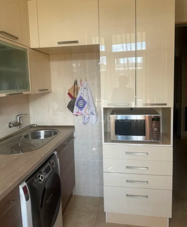 1 Սենյականոց Բնակարան Քարե Շենքում, 38քմ, 4/5 հարկ, Կապիտալ Վերանորոգված