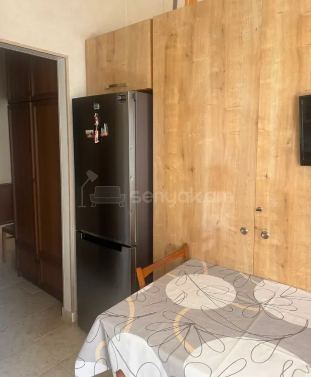 1 Սենյականոց Բնակարան Քարե Շենքում, 38քմ, 4/5 հարկ, Կապիտալ Վերանորոգված