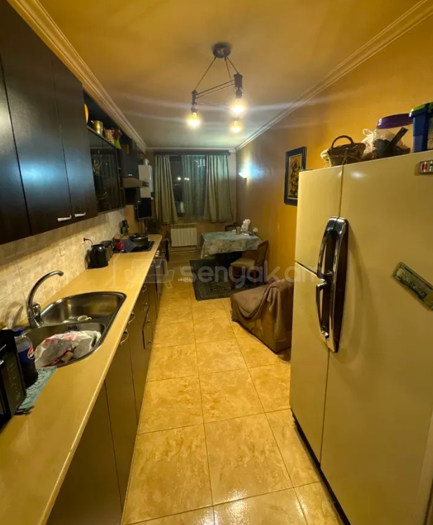 3 Սենյականոց Բնակարան, 78քմ, 5/9 հարկ, Պետական Վիճակում