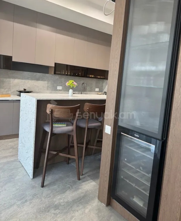 3 Սենյականոց Բնակարան Նորակառույցում, 122քմ, 3/7 հարկ, Դիզայներական Վերանորոգված