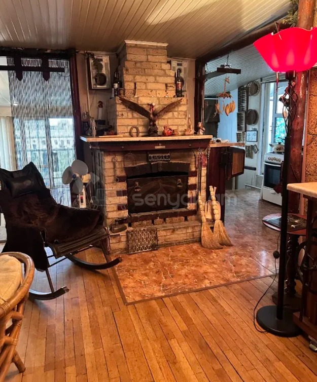 4 Սենյականոց Բնակարան Քարե Շենքում, 124քմ, 5/5 հարկ, Կապիտալ Վերանորոգված