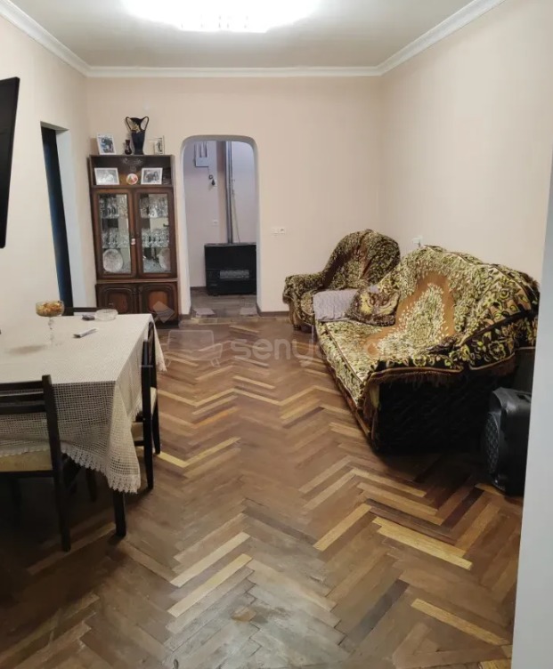 3 Սենյականոց Բնակարան Քարե Շենքում, 75քմ, 2/5 հարկ, Կոսմետիկ Վերանորոգված