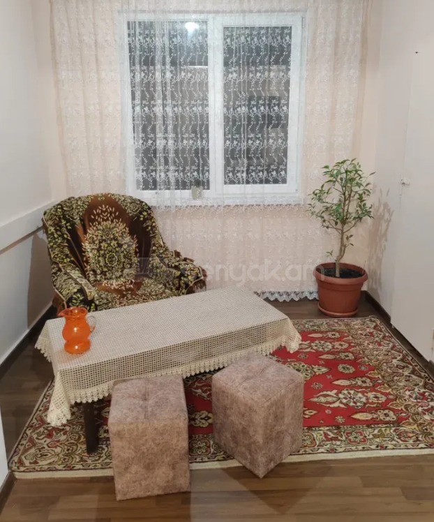 3 Սենյականոց Բնակարան Քարե Շենքում, 75քմ, 2/5 հարկ, Կոսմետիկ Վերանորոգված