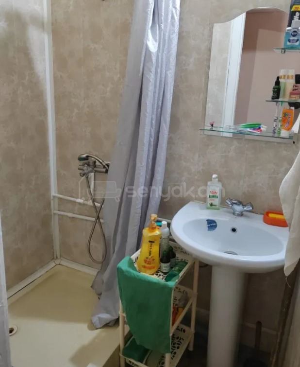 3 Սենյականոց Բնակարան Քարե Շենքում, 75քմ, 2/5 հարկ, Կոսմետիկ Վերանորոգված