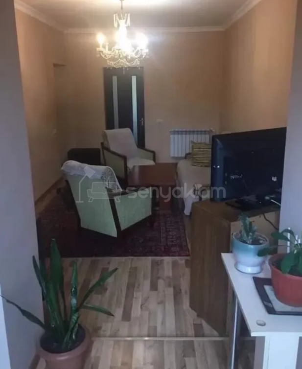 3 Սենյականոց Բնակարան Քարե Շենքում, 70քմ, 2/4 հարկ, Կապիտալ Վերանորոգված