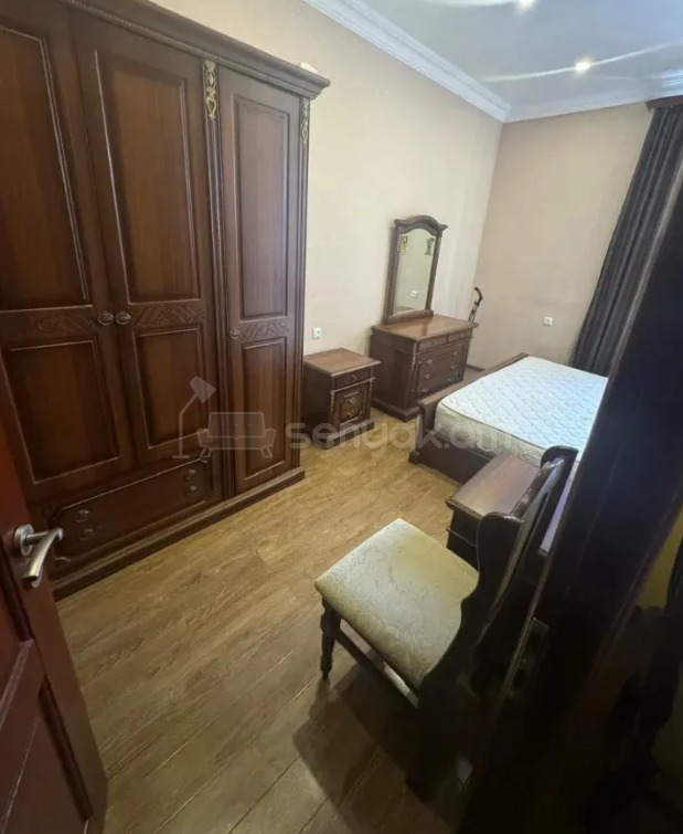 2 Սենյականոց Բնակարան Քարե Շենքում, 40քմ, 4/4 հարկ, Կապիտալ Վերանորոգված