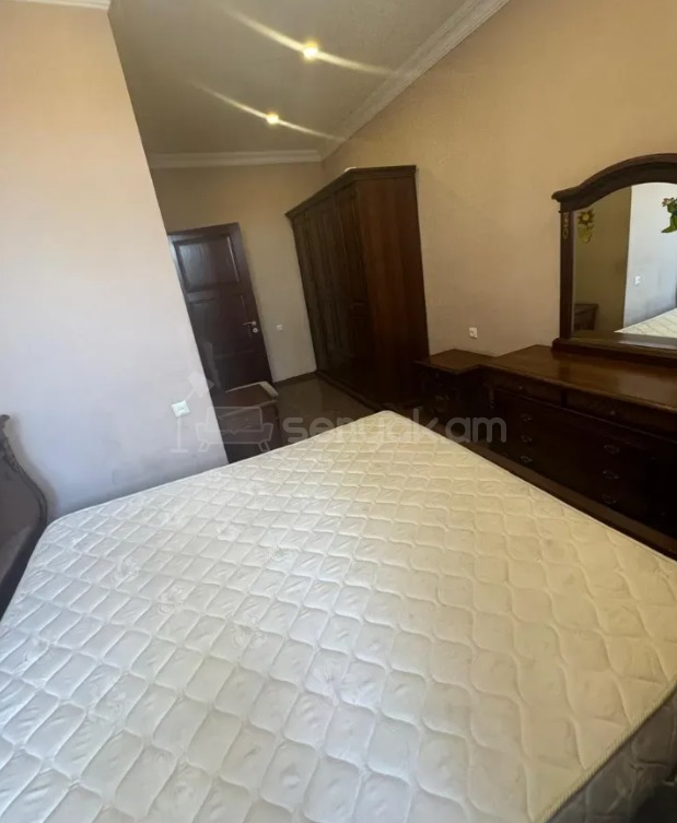 2 Սենյականոց Բնակարան Քարե Շենքում, 40քմ, 4/4 հարկ, Կապիտալ Վերանորոգված