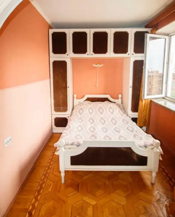 1 Սենյականոց Բնակարան Քարե Շենքում, 48քմ, 4/5 հարկ, Կոսմետիկ Վերանորոգված