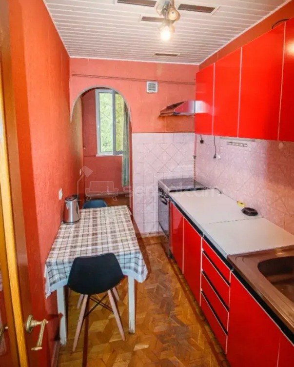 1 Սենյականոց Բնակարան Քարե Շենքում, 48քմ, 4/5 հարկ, Կոսմետիկ Վերանորոգված