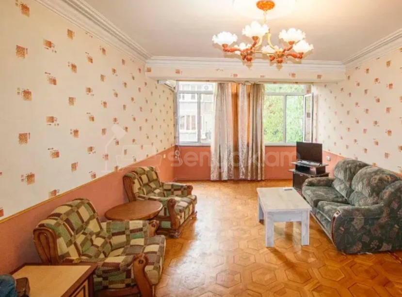 1 Սենյականոց Բնակարան Քարե Շենքում, 48քմ, 4/5 հարկ, Կոսմետիկ Վերանորոգված