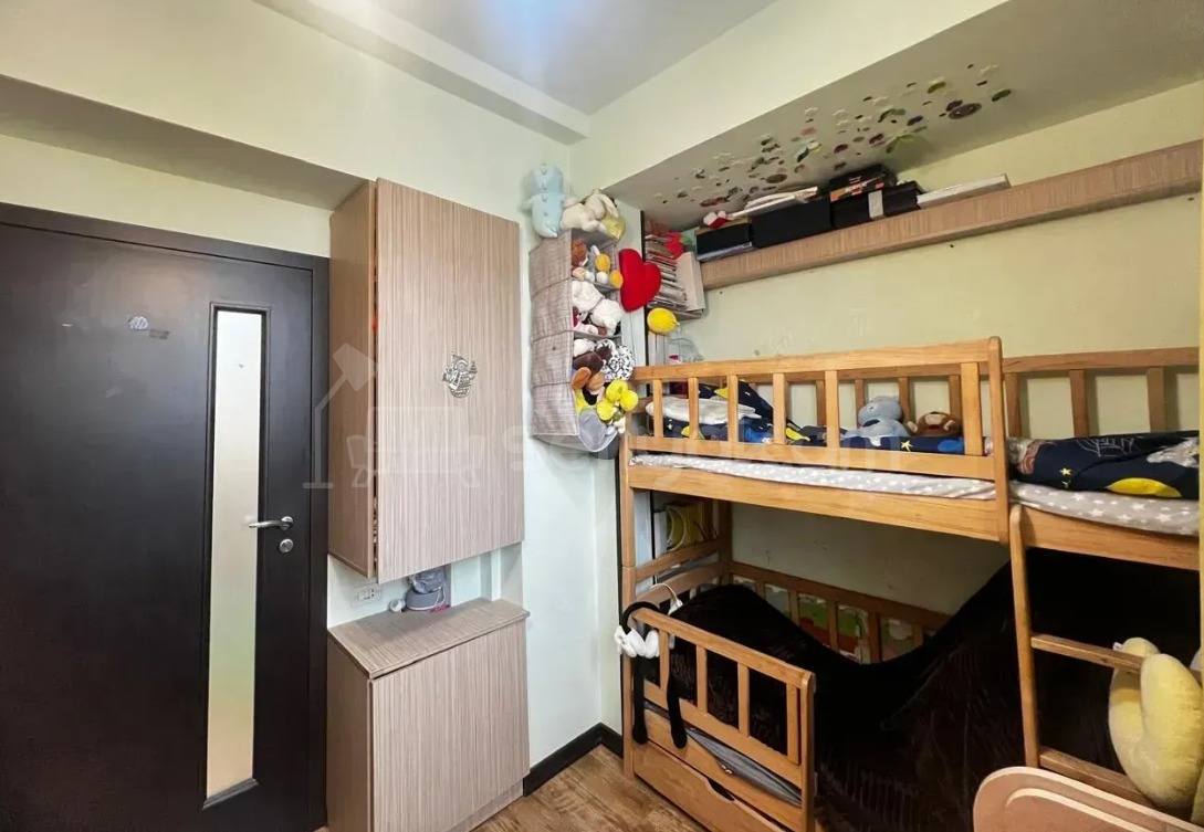 2 Սենյականոց Բնակարան Քարե Շենքում, 40քմ, 2/5 հարկ, Կապիտալ Վերանորոգված