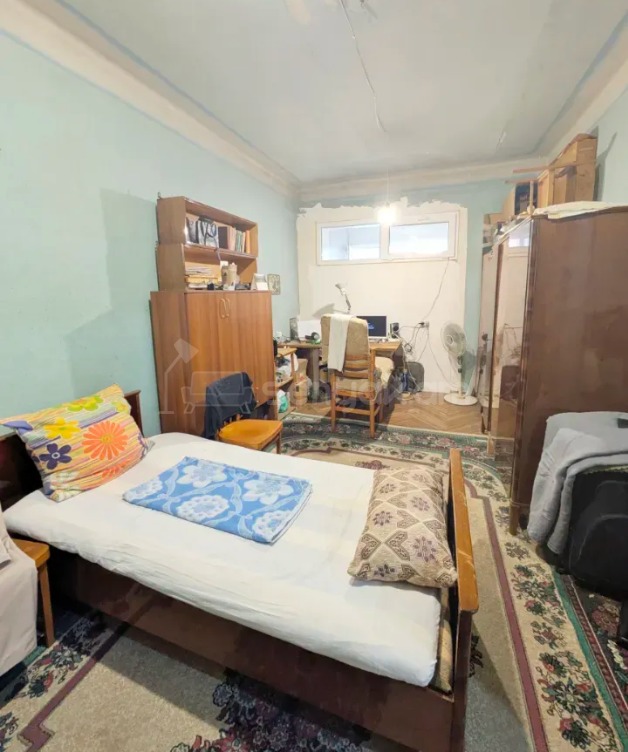 3 Սենյականոց Բնակարան Քարե Շենքում, 77քմ, 5/5 հարկ, Կապիտալ Վերանորոգված