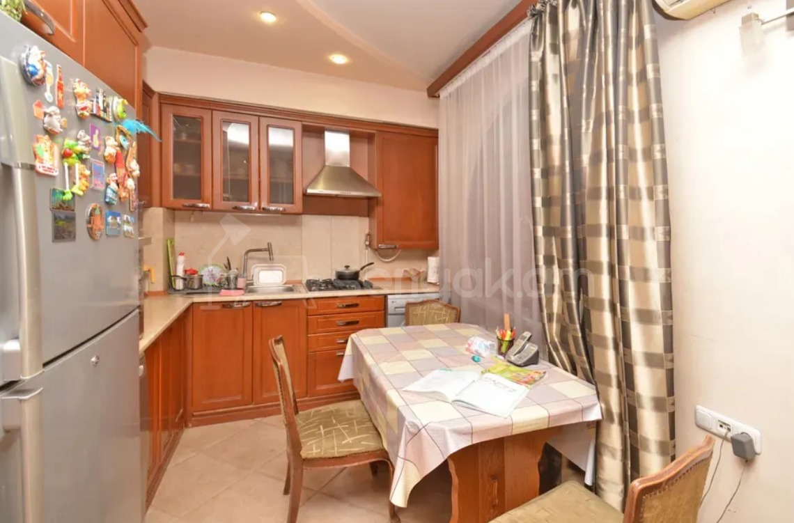 3 Սենյականոց Բնակարան, 60քմ, 8/16 հարկ, Կապիտալ Վերանորոգված