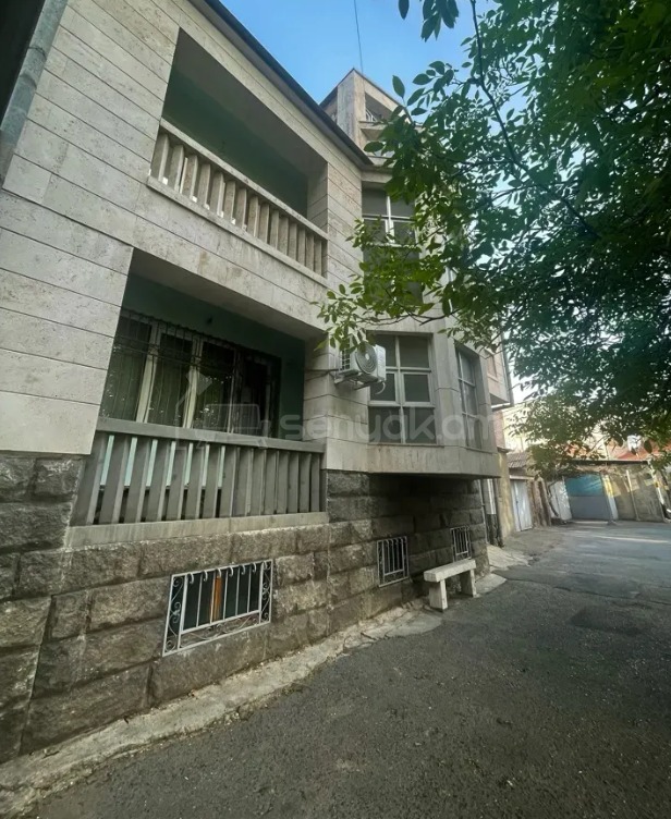 8 Սենյականոց Շքեղ Առանձնատուն, 380քմ