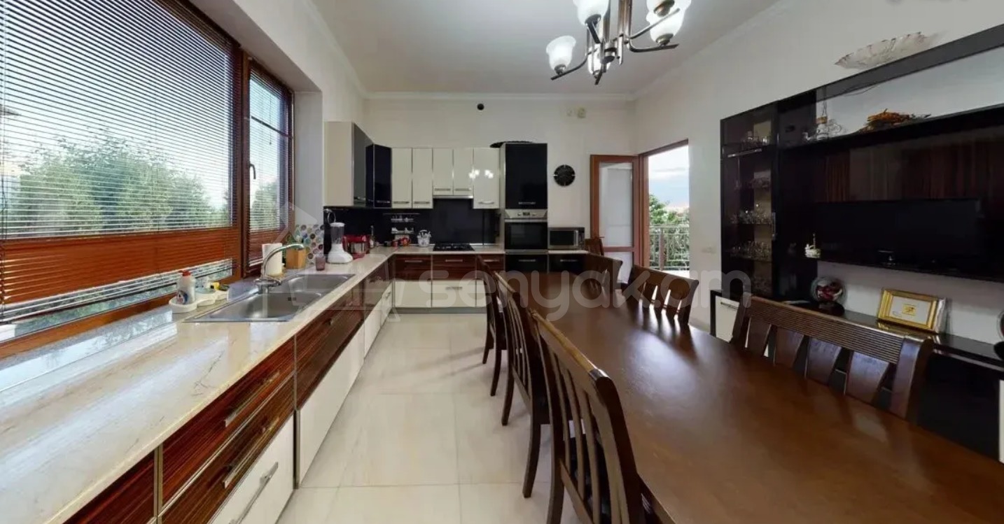 5 Սենյականոց Շքեղ Առանձնատուն, 570քմ