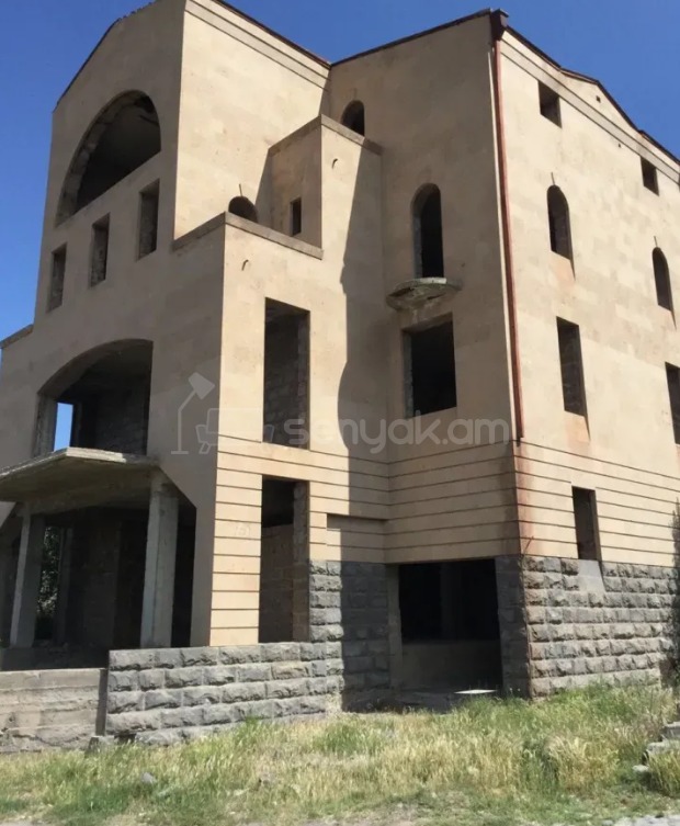 8 Սենյականոց Շքեղ Առանձնատուն, 780քմ