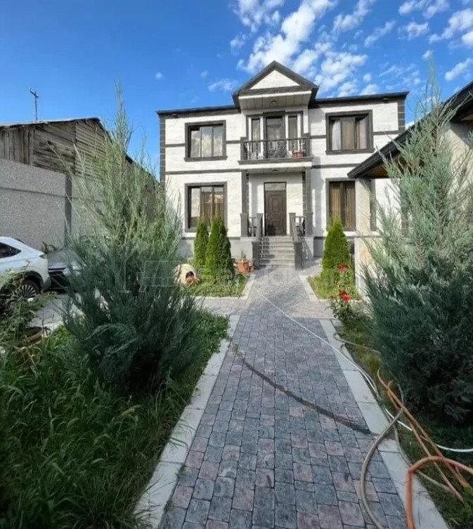 6 Սենյականոց Շքեղ Առանձնատուն, 360քմ