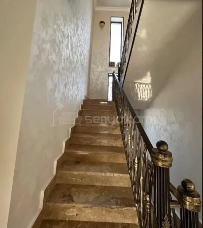 6 Սենյականոց Շքեղ Առանձնատուն, 360քմ