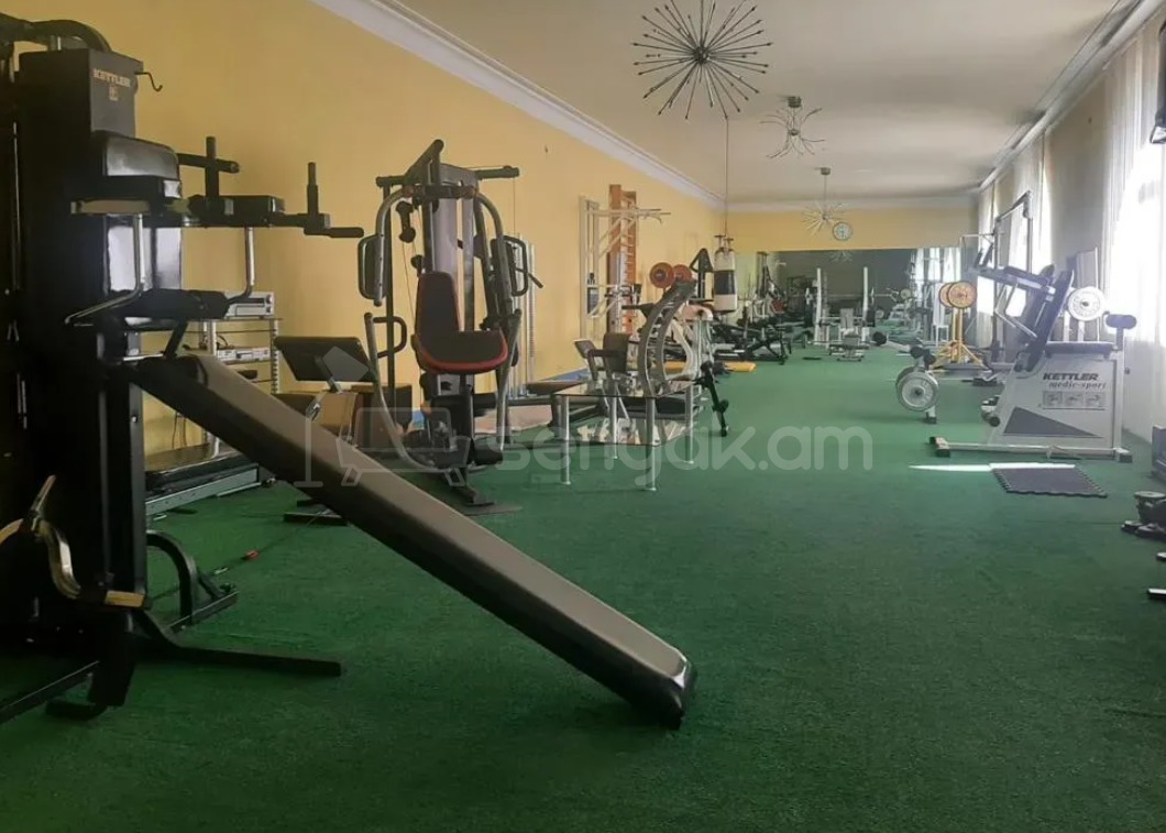 8 Սենյականոց Շքեղ Առանձնատուն, 1400քմ