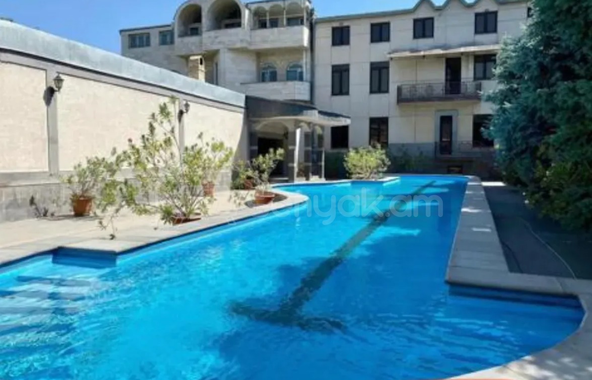 8 Սենյականոց Շքեղ Առանձնատուն, 1400քմ