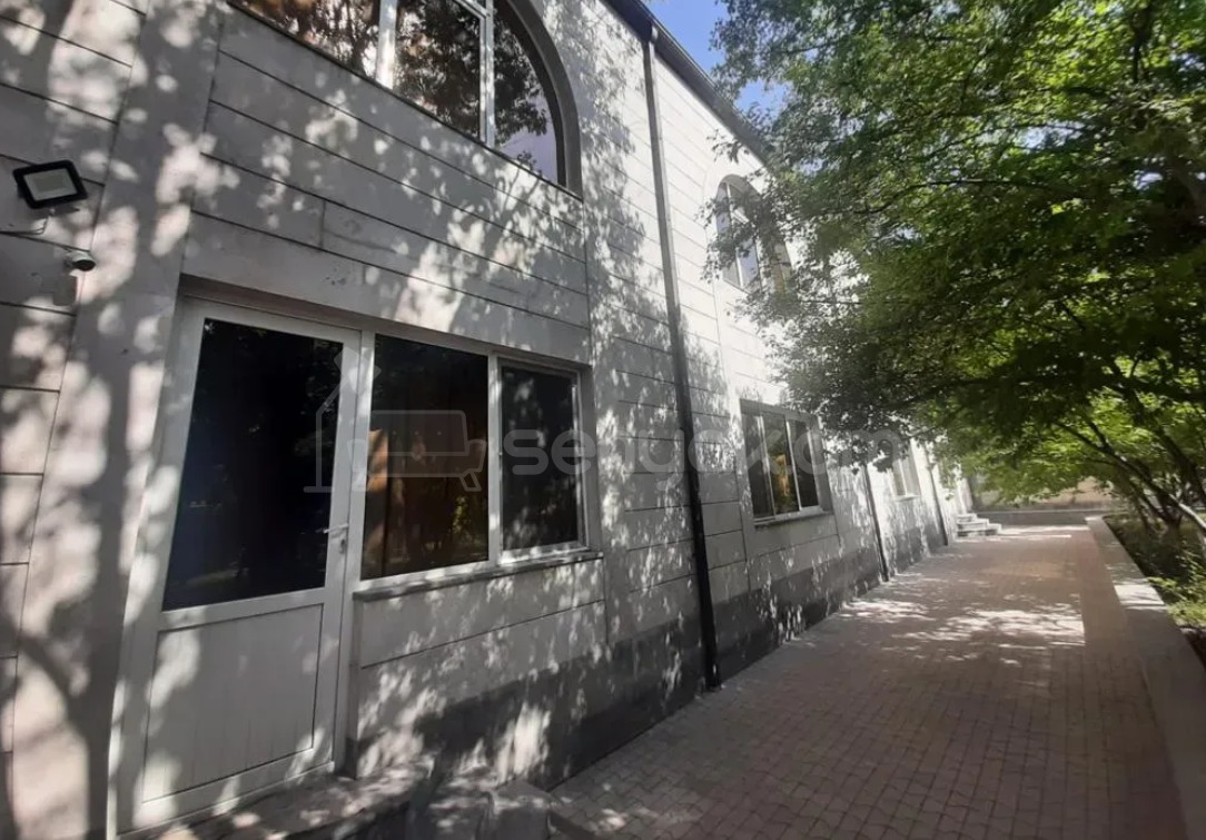 8 Սենյականոց Շքեղ Առանձնատուն, 1400քմ