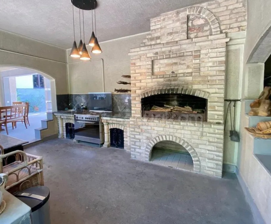 8 Սենյականոց Շքեղ Առանձնատուն, 1400քմ