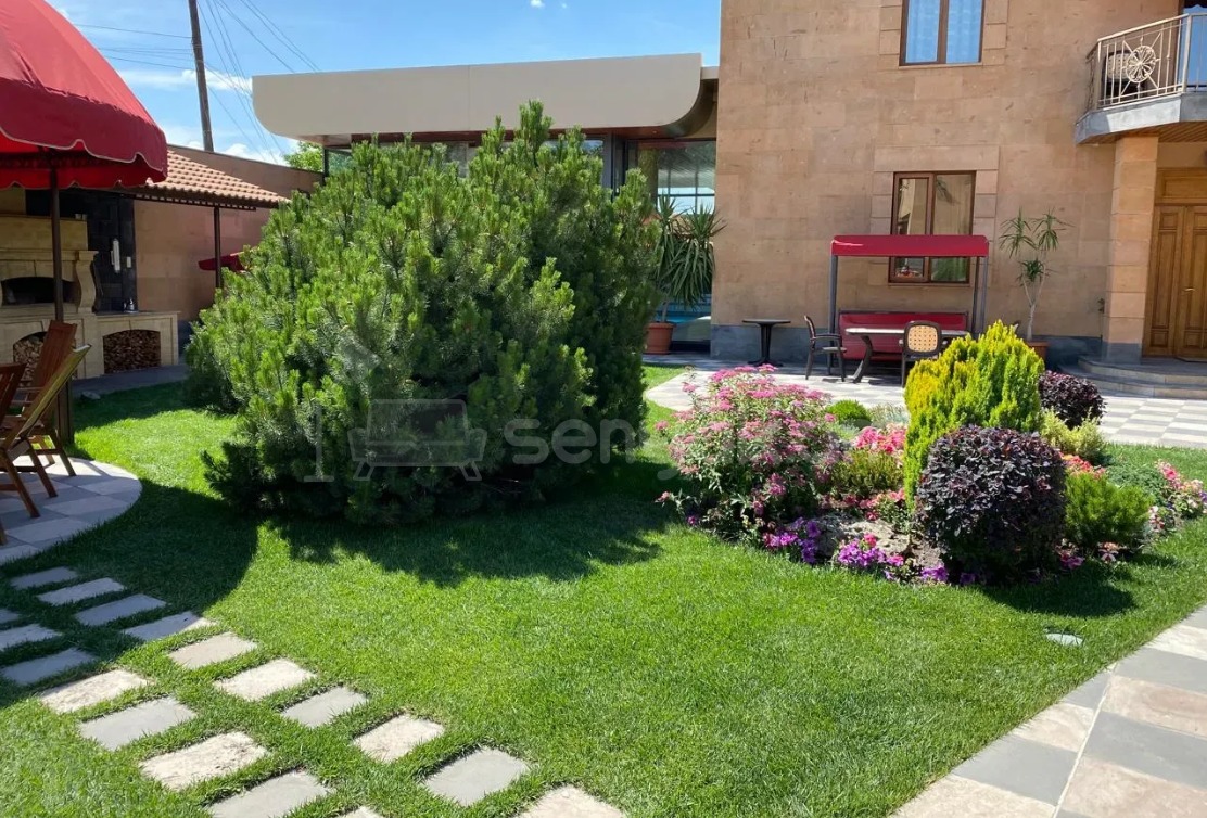 5 Սենյականոց Շքեղ Առանձնատուն, 700քմ