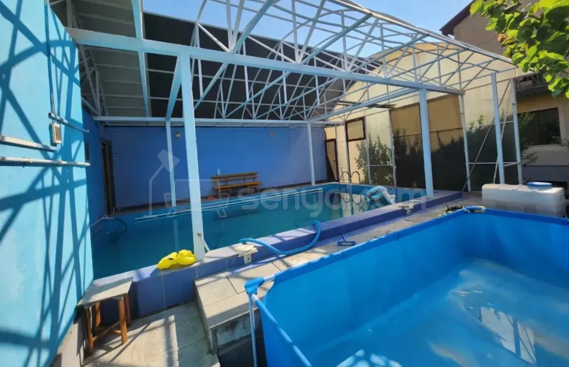 8 Սենյականոց Շքեղ Առանձնատուն, 800քմ