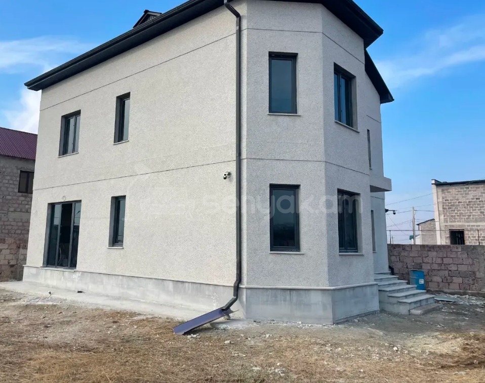 8 Սենյականոց Շքեղ Առանձնատուն, 280քմ