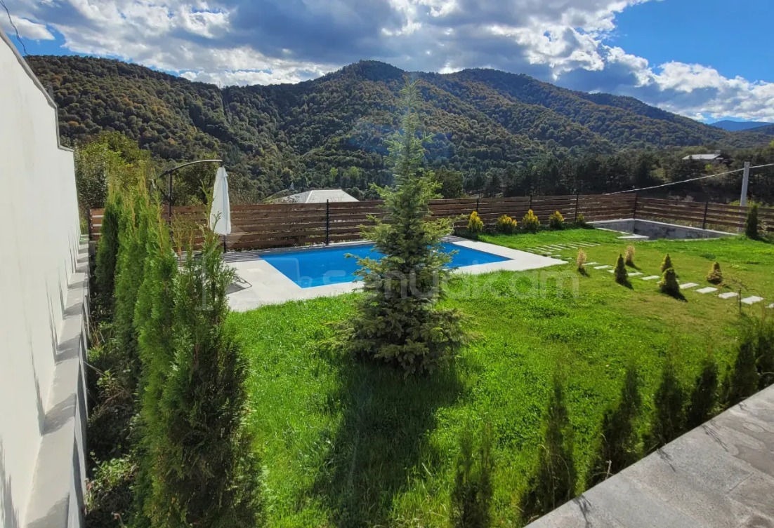 5 Սենյականոց Շքեղ Առանձնատուն, 240քմ