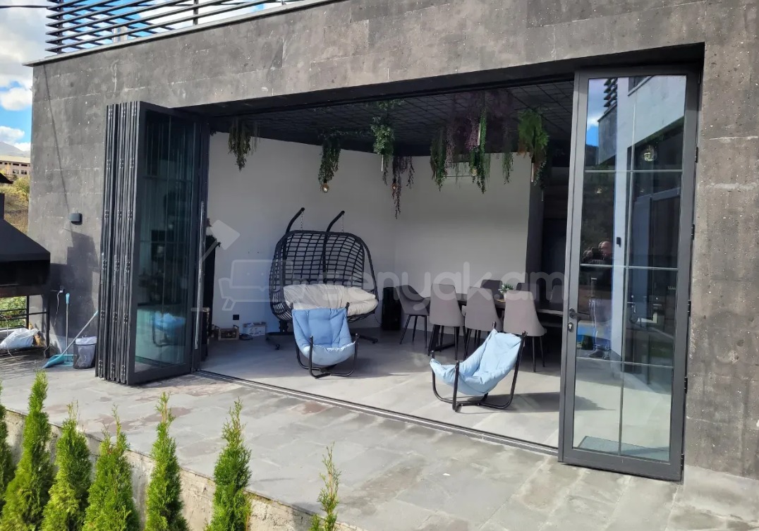 5 Սենյականոց Շքեղ Առանձնատուն, 240քմ